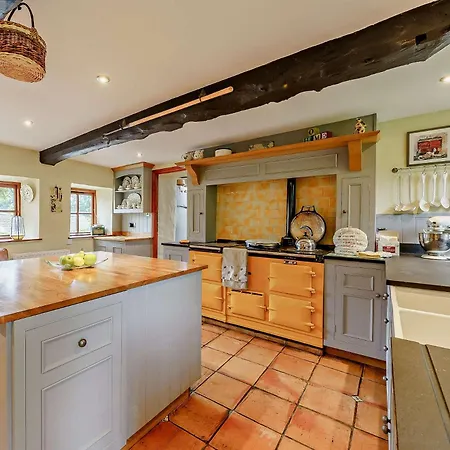 4 Bed In Witherslack 93121 Hébergement de vacances *